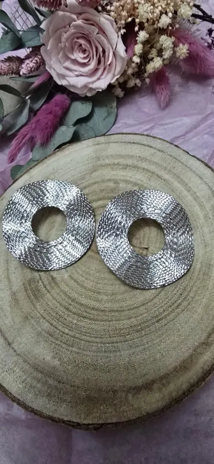 Pendiente circulo grande plateado