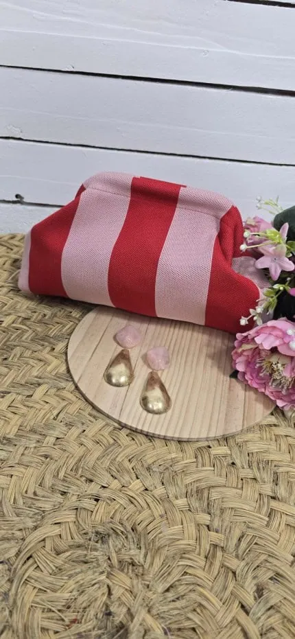 bolso cluch aurea rayas rojo y rosa