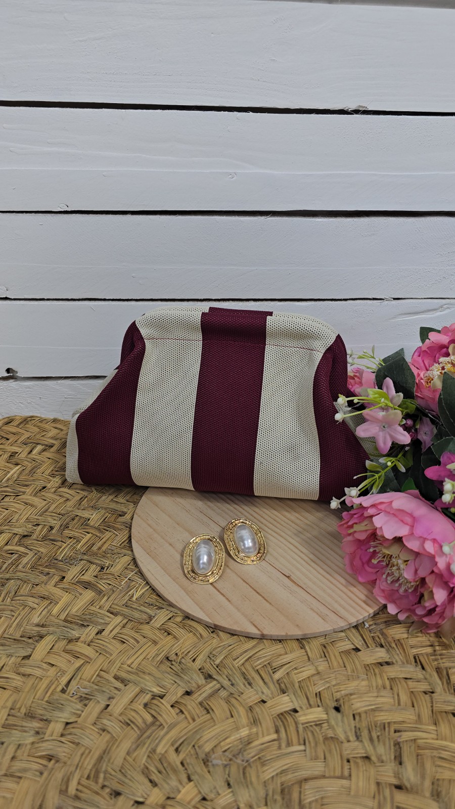 bolso cluch aurea rayas beige y burdeos - Imagen 2