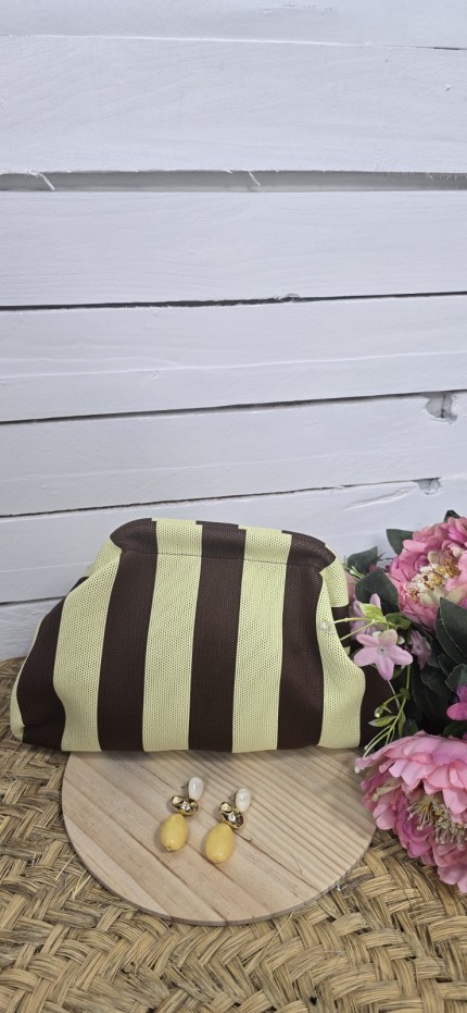 bolso cluch aurea rayas chocolate con amarillo