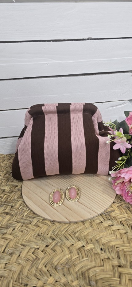 bolso cluch aurea rayas choco y rosa