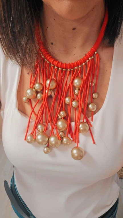 Collar bolas espacio coral - Imagen 2