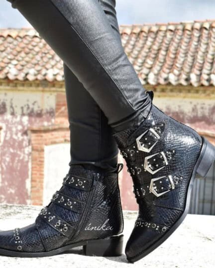 Botín anaconda hebillas