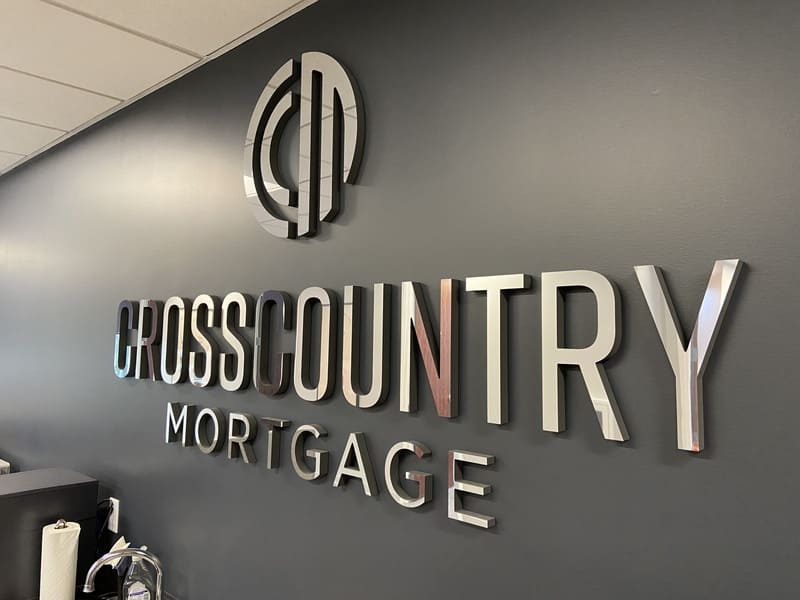 Cross Country Mortage lobby