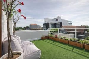 Villa tropis modern di Nusa Dua dengan pemandangan rooftop GWK dan matahari terbenam yang menakjubka.