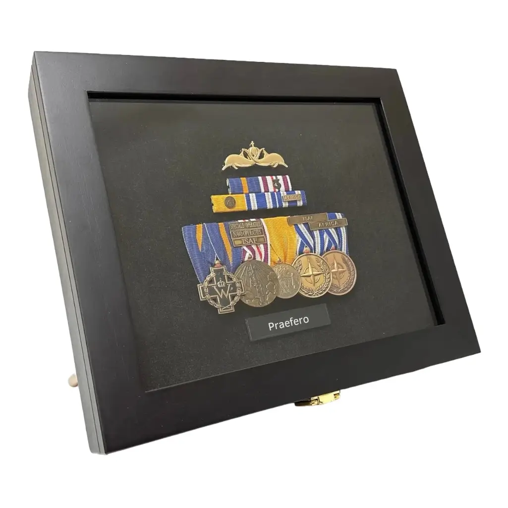 Shadowbox Mike zwart