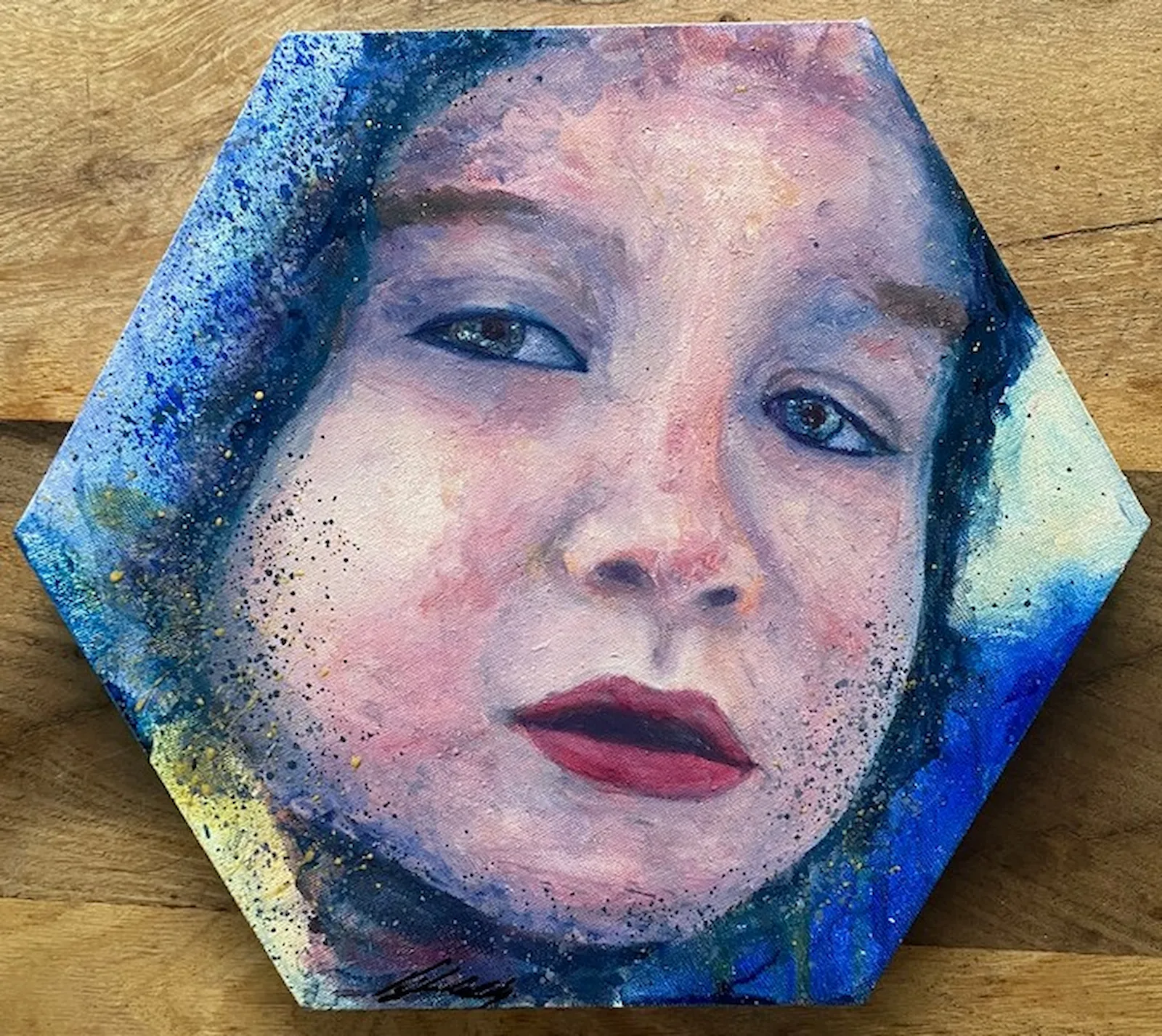 Portret dečaka na heksagonalnom platnu rađen tehnikom ulje na platnu