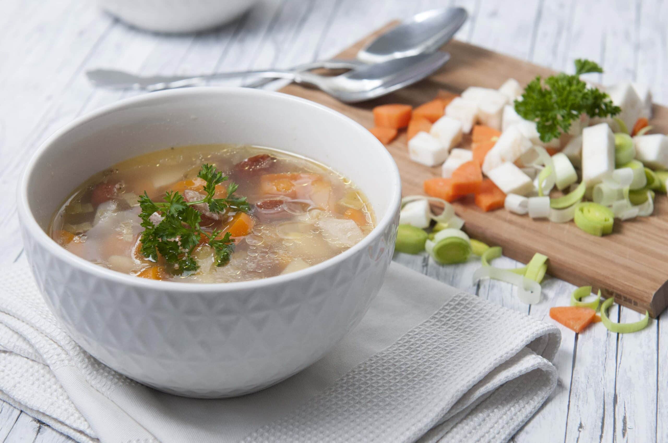 Würstchensuppe