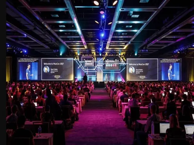 أنظمة الزوار في المؤتمرات