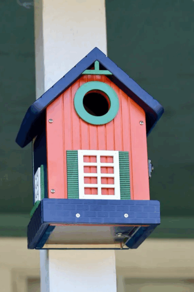 Kingsyard birdhouse