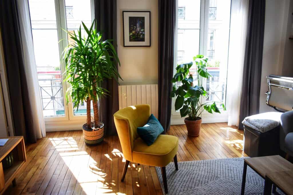Decorating With What You Already Own: Interior Designers Share Their Best Tips 5 Home decor