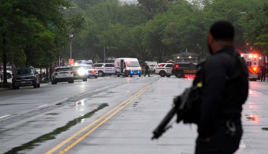 Shooting Near White House Leaves Suspect Dead