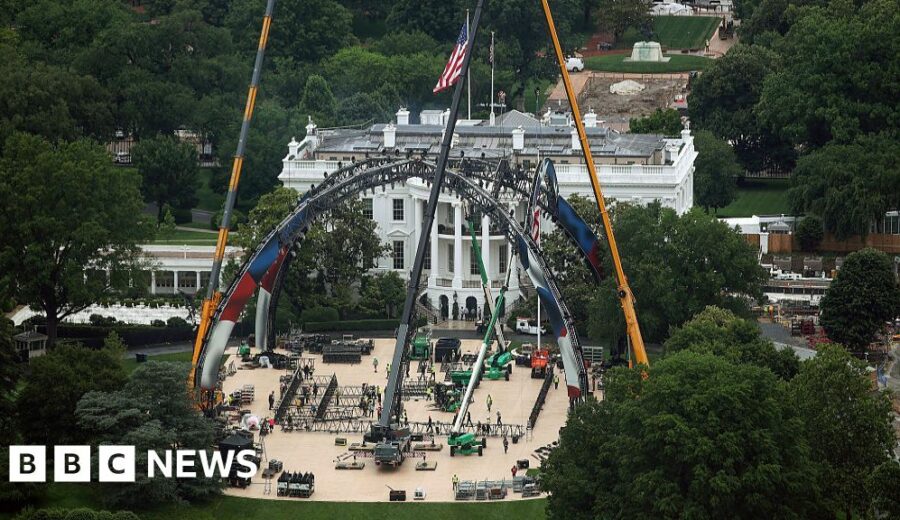 UFC Cage Rises on White House Lawn