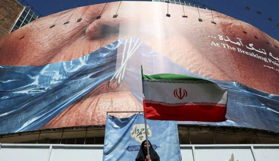 US Iran Deal Takes Shape Amid Oil Price Drop