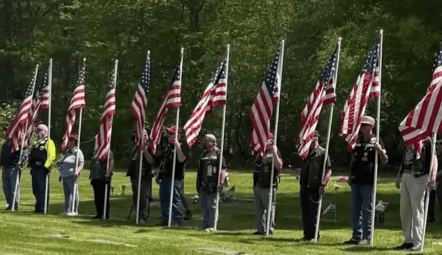 WWII Veteran Gets 1500 Mourners