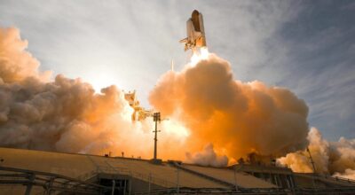 SpaceX Test Flight Ends with Splashdown