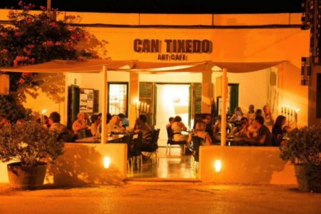Can Tixedo Art Cafe