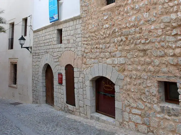 Centro de Interpretación Madina Yabisa (La Cúria)