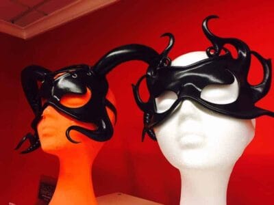 Erotic & Chic