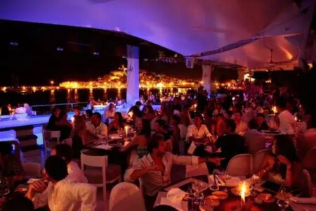 Lío Ibiza Restaurante Cabaret Club
