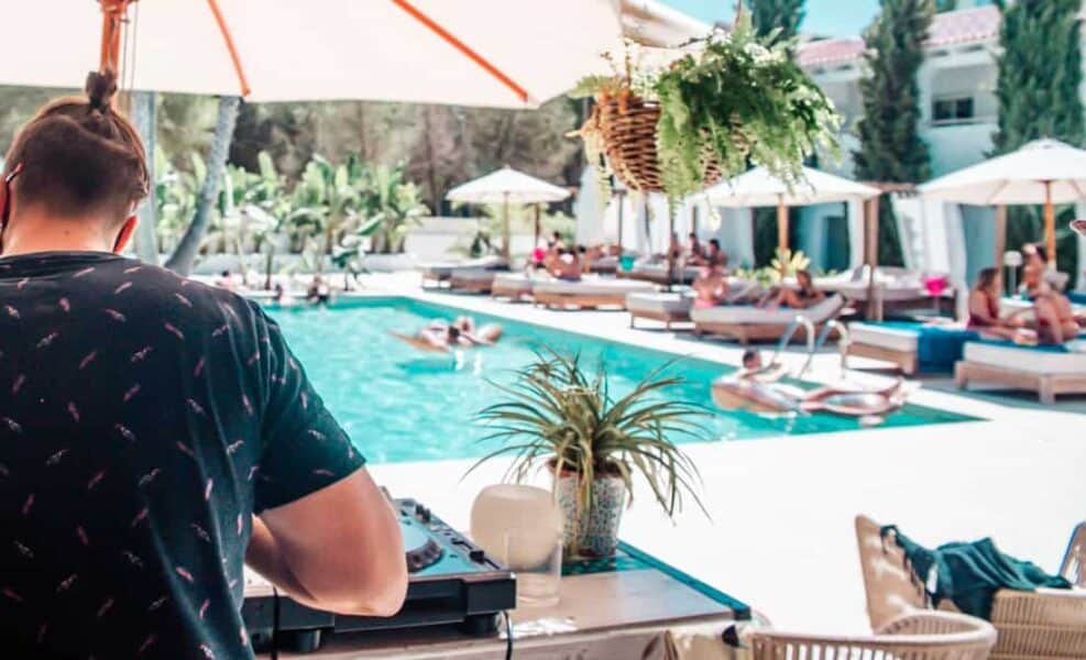 Pool Sessions en Las Mimosas Ibiza: Piscineo