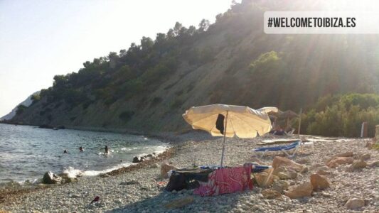Cala Es Cubells