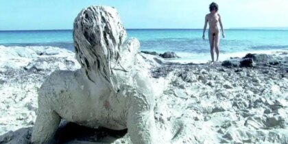 Playas y calas donde darte baños de barro en Ibiza