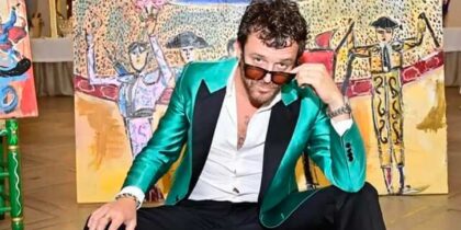 Langostas y guitarras, exposición de Aldo Comas en Aguas de Ibiza Grand Luxe Hotel