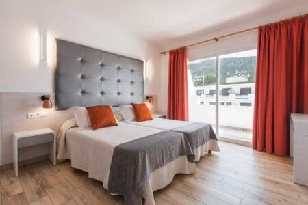 Apartamentos Oasis Sa Tanca