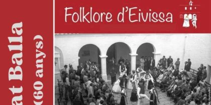 Folclore ibicenco en la Iglesia de San Miguel cada jueves