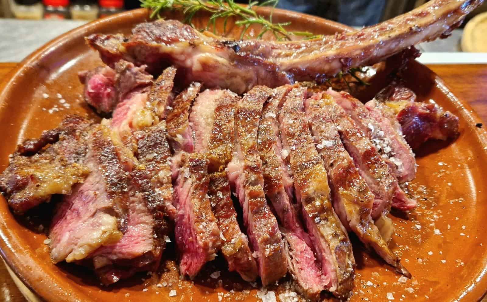 Los mejores restaurantes para comer carne en Ibiza