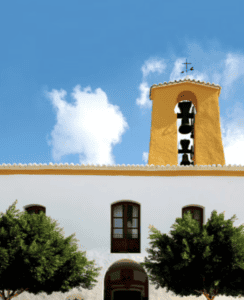 Vuelta a Ibiza en bus con visita a Hippy Market Punta Arabí
