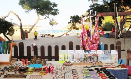 Mercadillo hippie de Cala Llonga