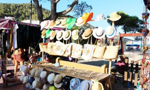 Mercadillo hippie de Cala Llonga