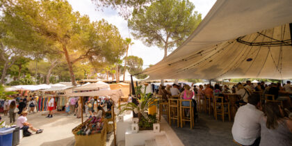Mercadillo de Es Canar - Hippy Market Punta Arabí