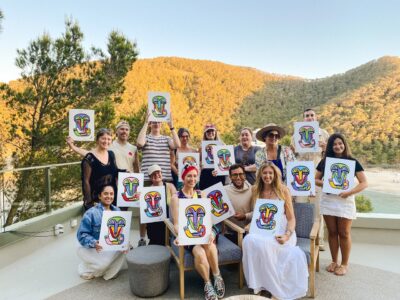 Paint & Sip Experience con Sarah Main en Sun & Moon