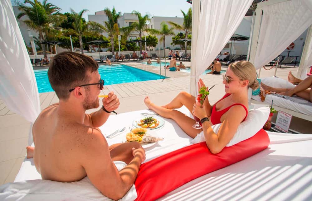 Restaurantes con piscina en Ibiza