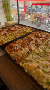 Minú pizza al corte Ibiza
