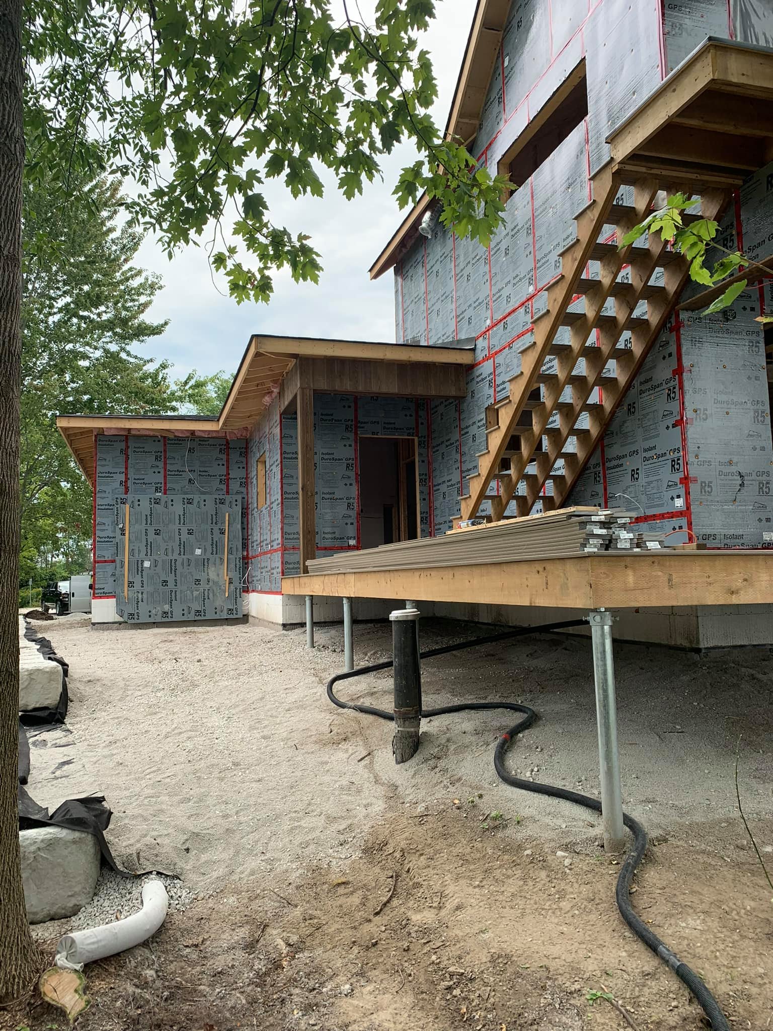 240469043 2001469990021572 7695492956615019835 n 2001469456688292