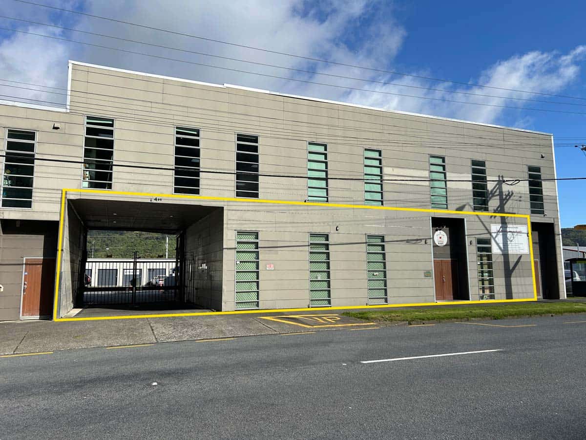 Ground 83 E.Hutt 12 (border)