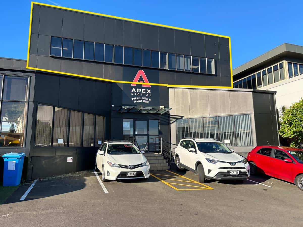 40 Molesworth 2 (border)