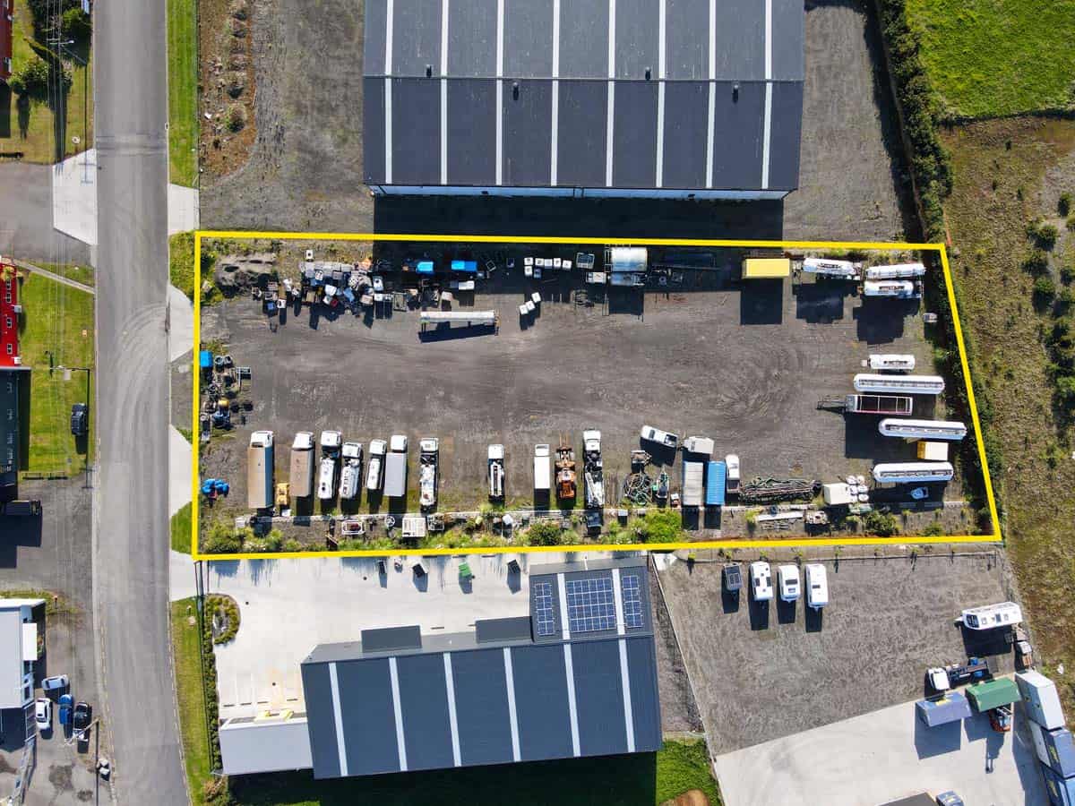 21 Hudson 13 (border)