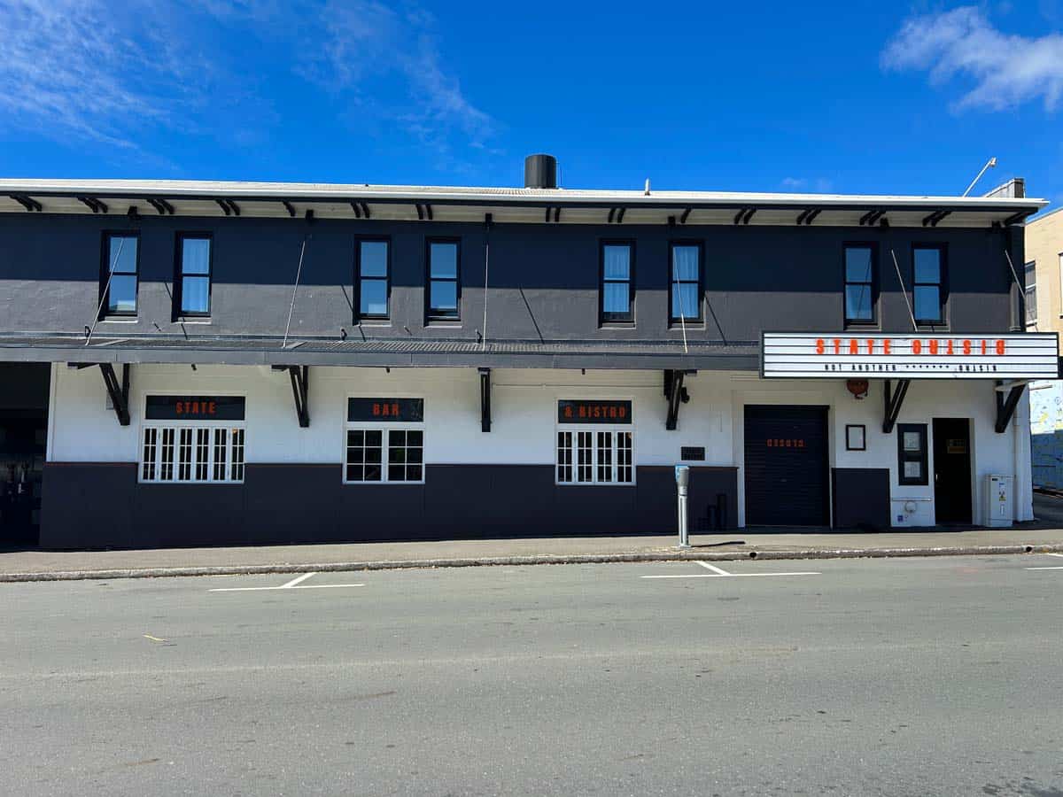 White Lion pub exterior view at 31 Gover Street, Wellington, NZ.