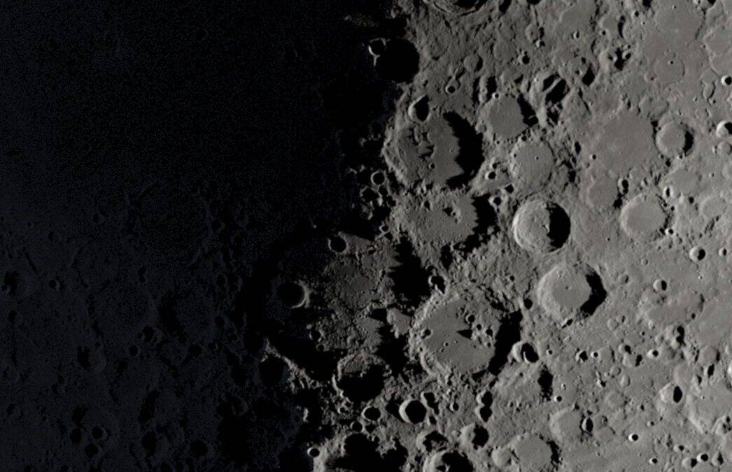 observing the Moon with a telescope