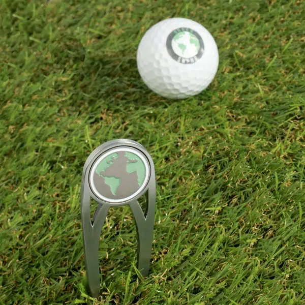 Green Swing Divot tool