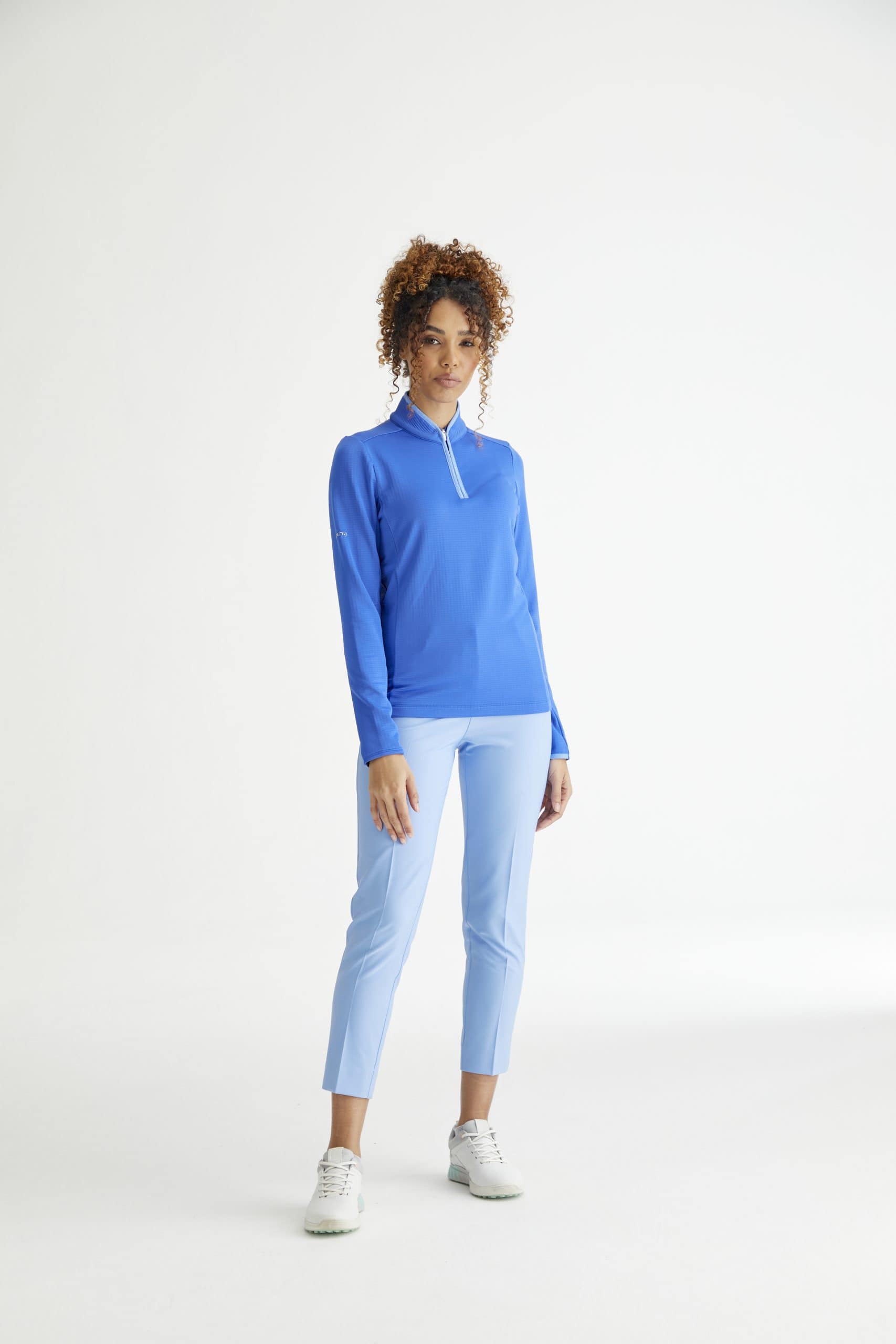 P93739 Abigale_Ultra_Blue_s01