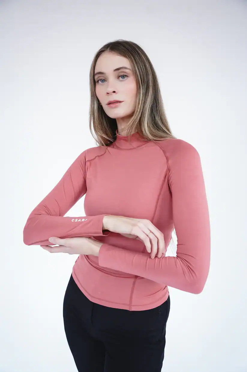 CSARA-4.-Detail_close-up_csara-warmcore-baselayer-dusty-pink-detail.