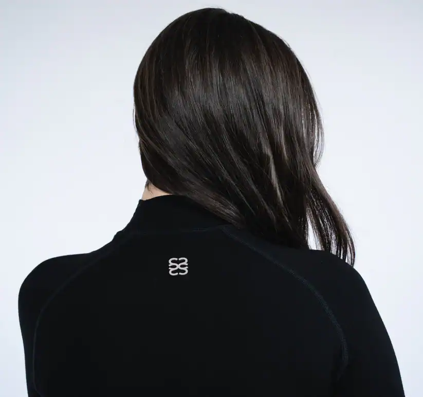 csara-warmcore-baselayer-black-detail.