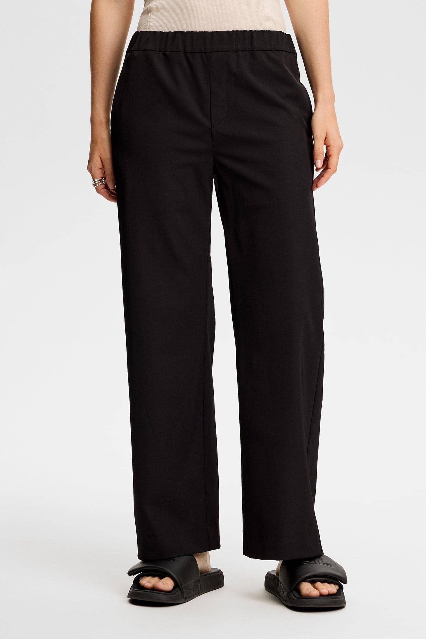 j-lindeberg-anja-pant-black-1-1
