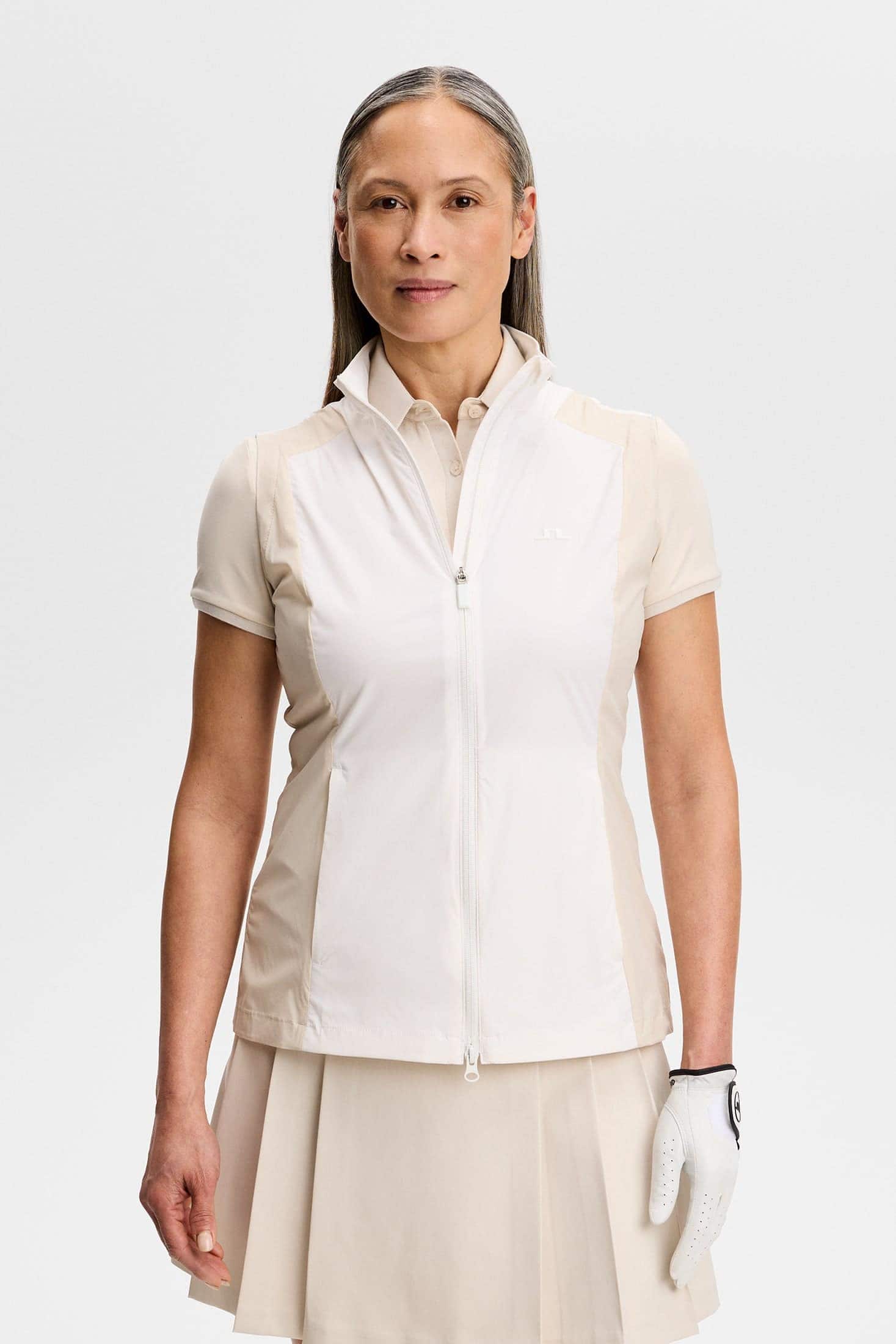 j-lindeberg-brooks-zip-packable-vest-white-1